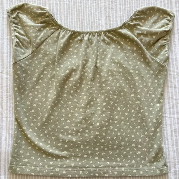 Brandy Melville green floral Eden crop top - Picture 2 of 3